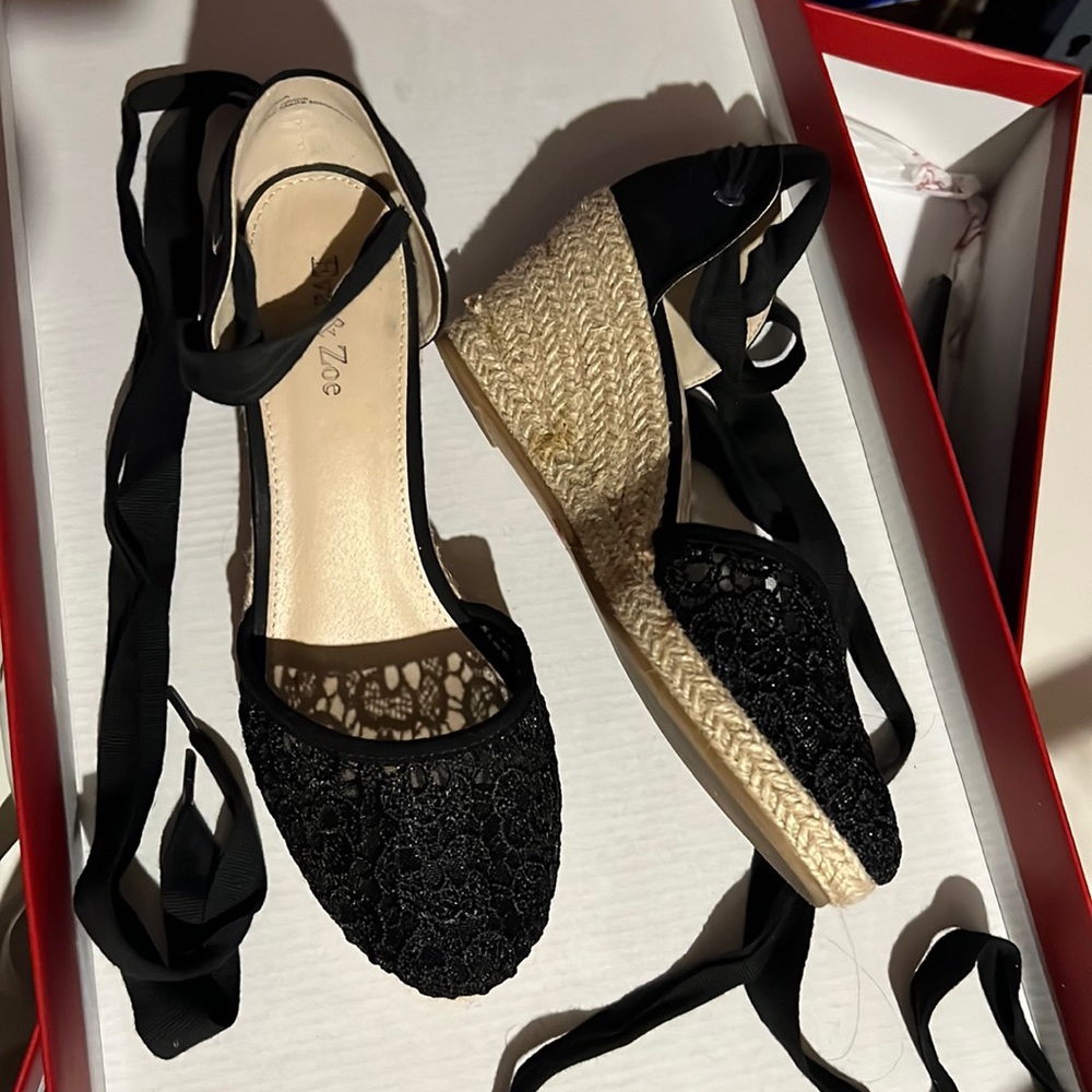 Black espadrilles by Eva and Zoe